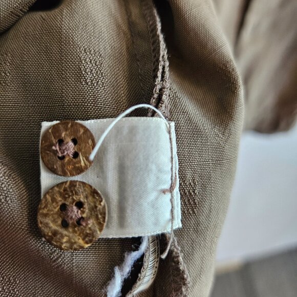 Tommy Bahama Silk Button Down Short Sleeved Shirt  Mens XL Relax Fit Brown - Picture 13 of 14